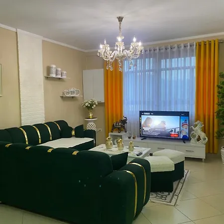 Cozy With Balcony Appartement Kamez